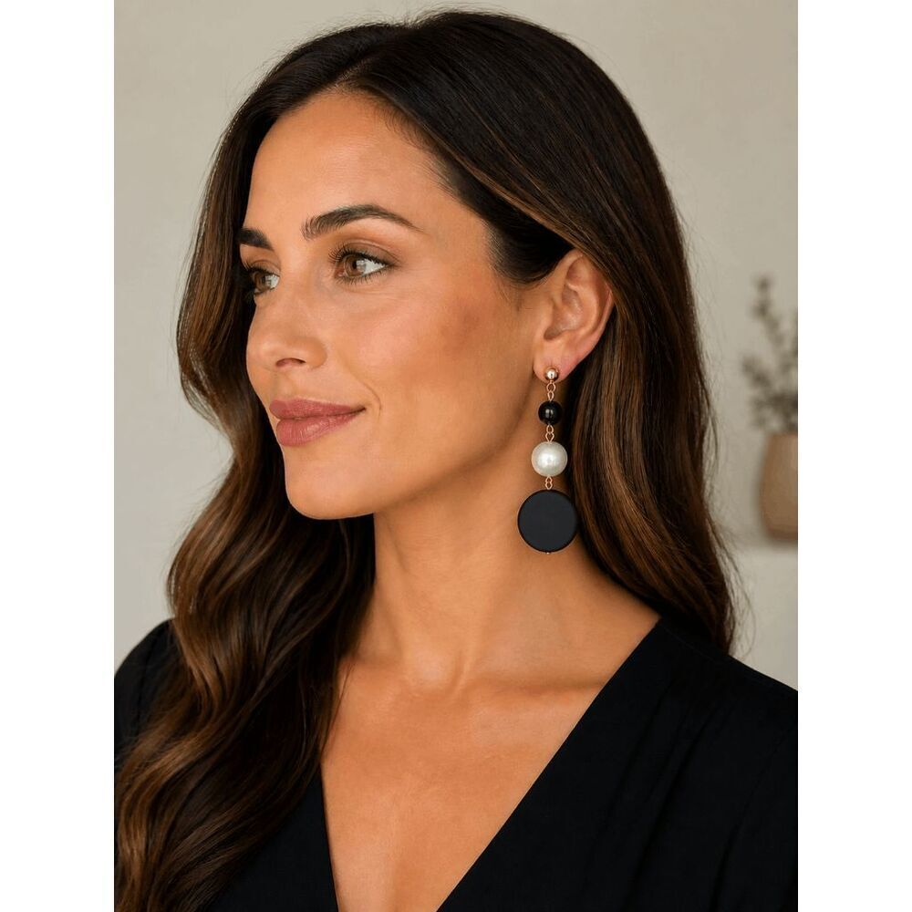 New! Isaac Mizrahi New York Gold Tone Matte Black Faux Pearl Drop Earrings.